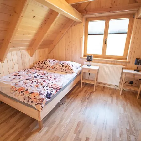 Antosiowy شاليه فيسلا